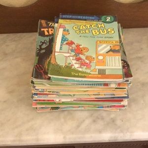Random House-Set Of 34 Berenstain Bears Books